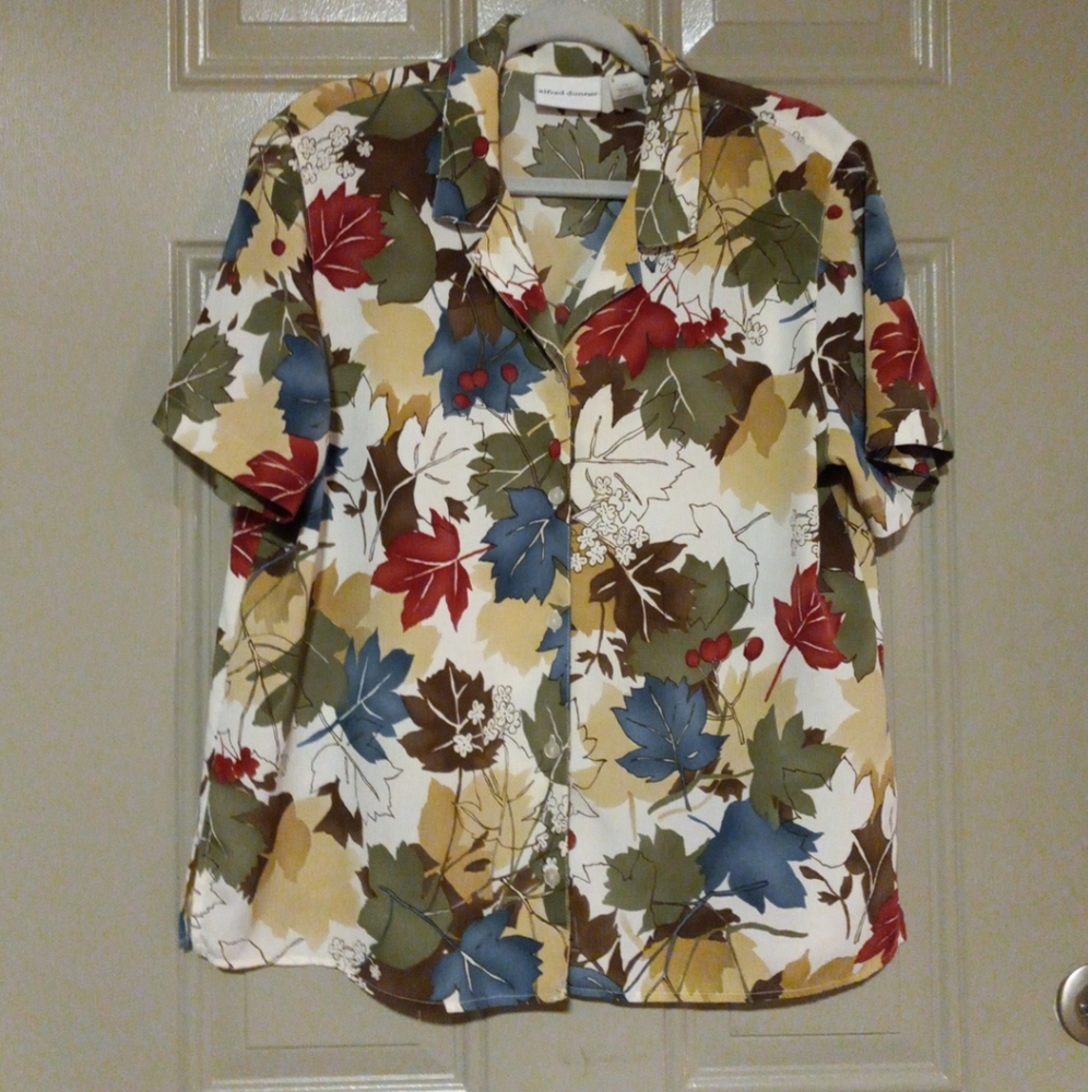 Alfred Dunner Vintage button up top woman size 14